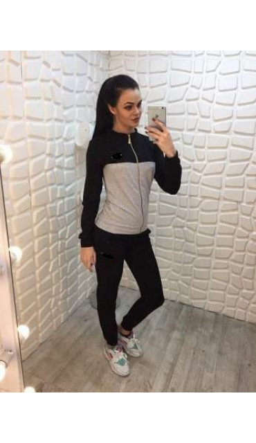 Жіночий спортивний костюм